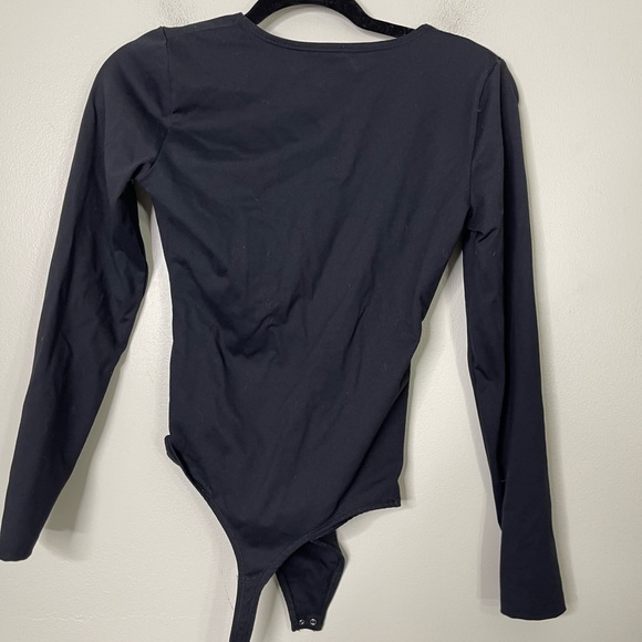 Abercrombie & Fitch Knotted Front Long Sleeve Plunge Bodysuit Sz S In Black - Picture 5 of 7